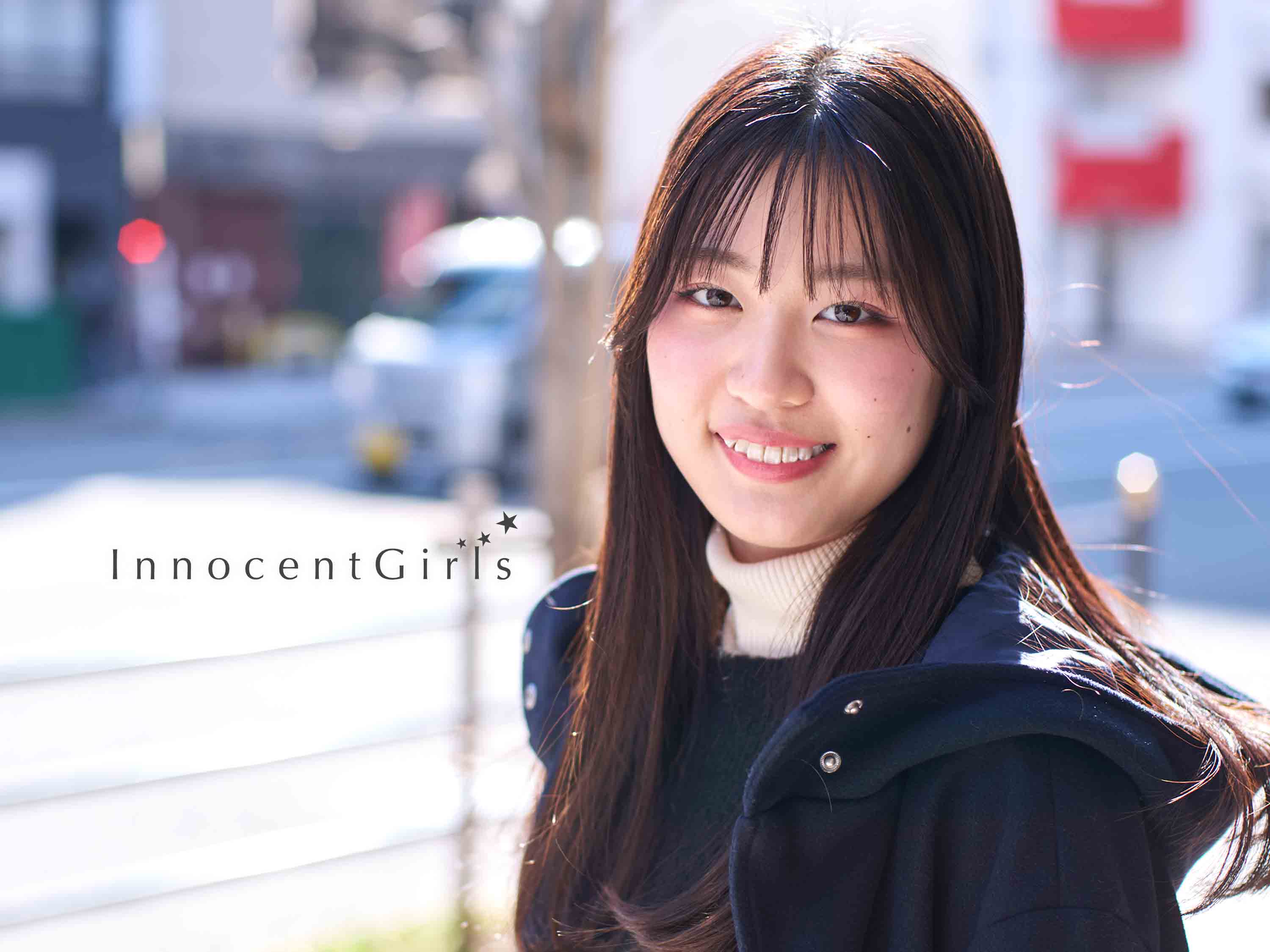 大阪難波の屋外で撮影中の女性モデルNAO